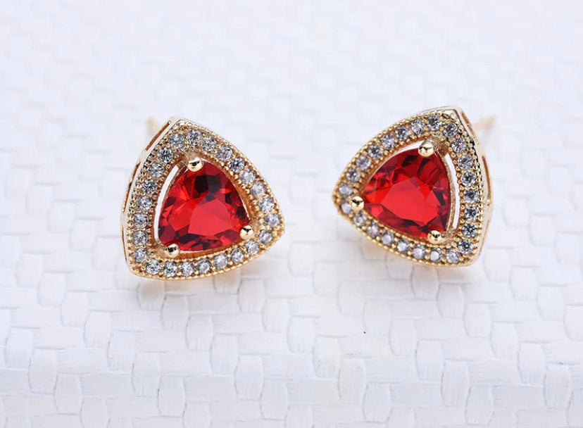 Red stud with zirconia 24k gold plated