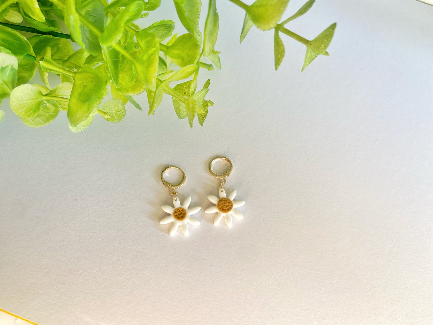 Daisy 24k gold plated endless hoop