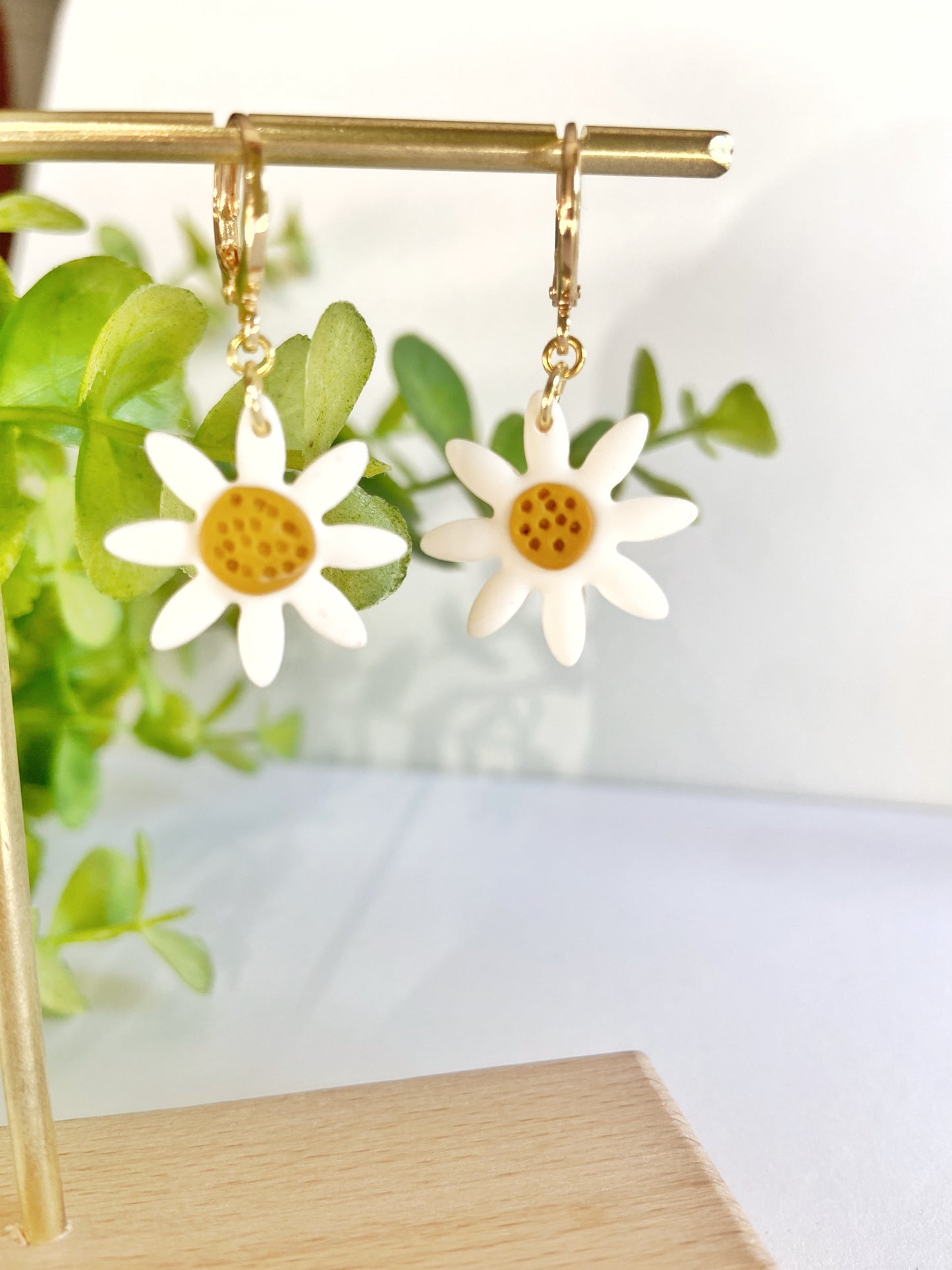 Daisy 24k gold plated endless hoop