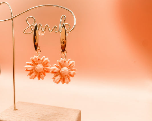 Pink daisy with 18k gold plated